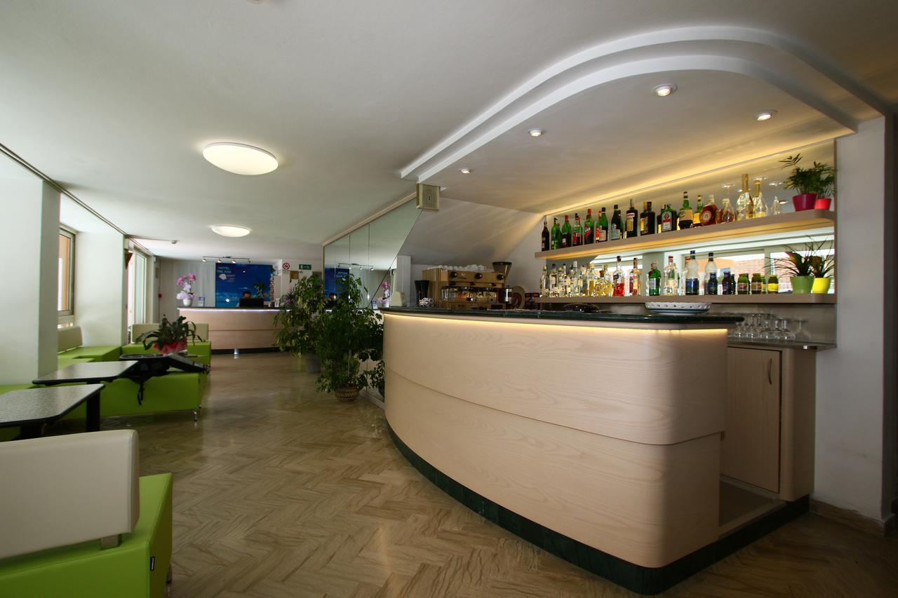 Hotel Tre Assi Rimini Exterior foto