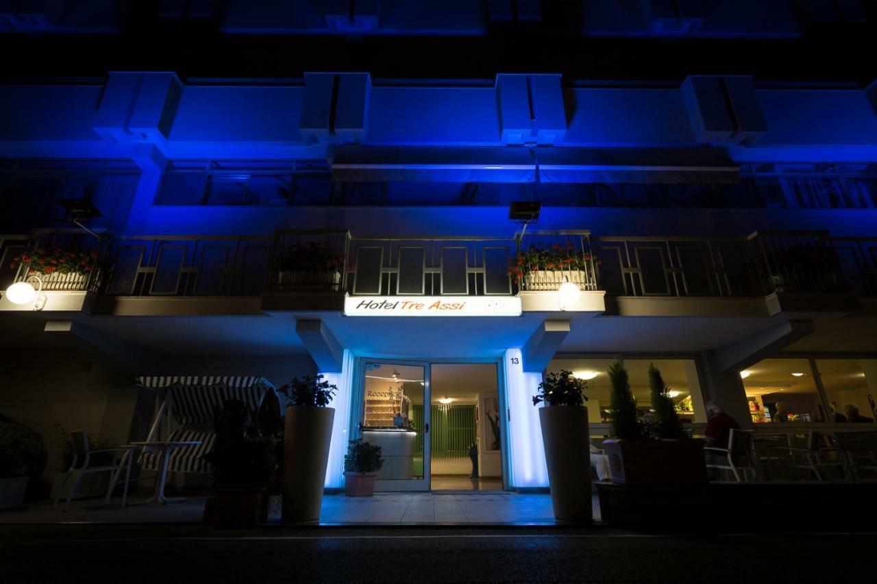 Hotel Tre Assi Rimini Exterior foto